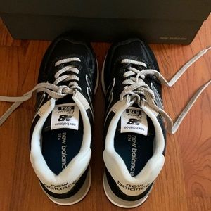 Brand New New Balance Sneakers six 9.5